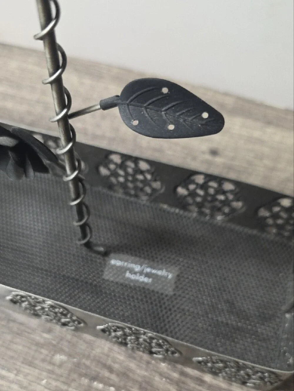Decorative Metal Jewelry Stand with Floral Accents - Black & Silver